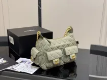 シャネルバッグ CHANEL 2025新作 メッセンジャーバッグ
