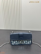 ディオールバッグ DIOR 2025新作 チェーンバッグ