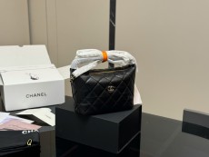 シャネルバッグ CHANEL 2025新作 ショルダーバッグ