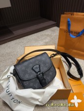 ルイヴィトンバッグ LOUIS VUITTON 2025新作 サドルバッグ