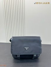 プラダバッグ PRADA 2025新作 メッセンジャーバッグ