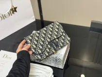 ディオールバッグ DIOR 2025新作 チェーンバッグ