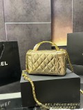 シャネルバッグ CHANEL 2025新作 化粧ポーチ