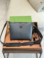 グッチバッグ GUCCI 2025新作 クロスボディバッグ
