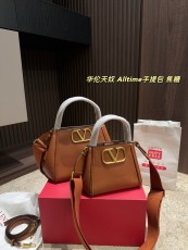 ヴァレンティノバッグ VALENTINO 2025新作 ハンドバッグ