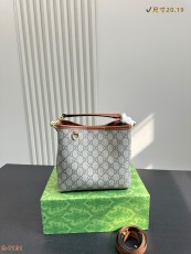 グッチバッグ GUCCI 2025新作 ショッピングバッグ