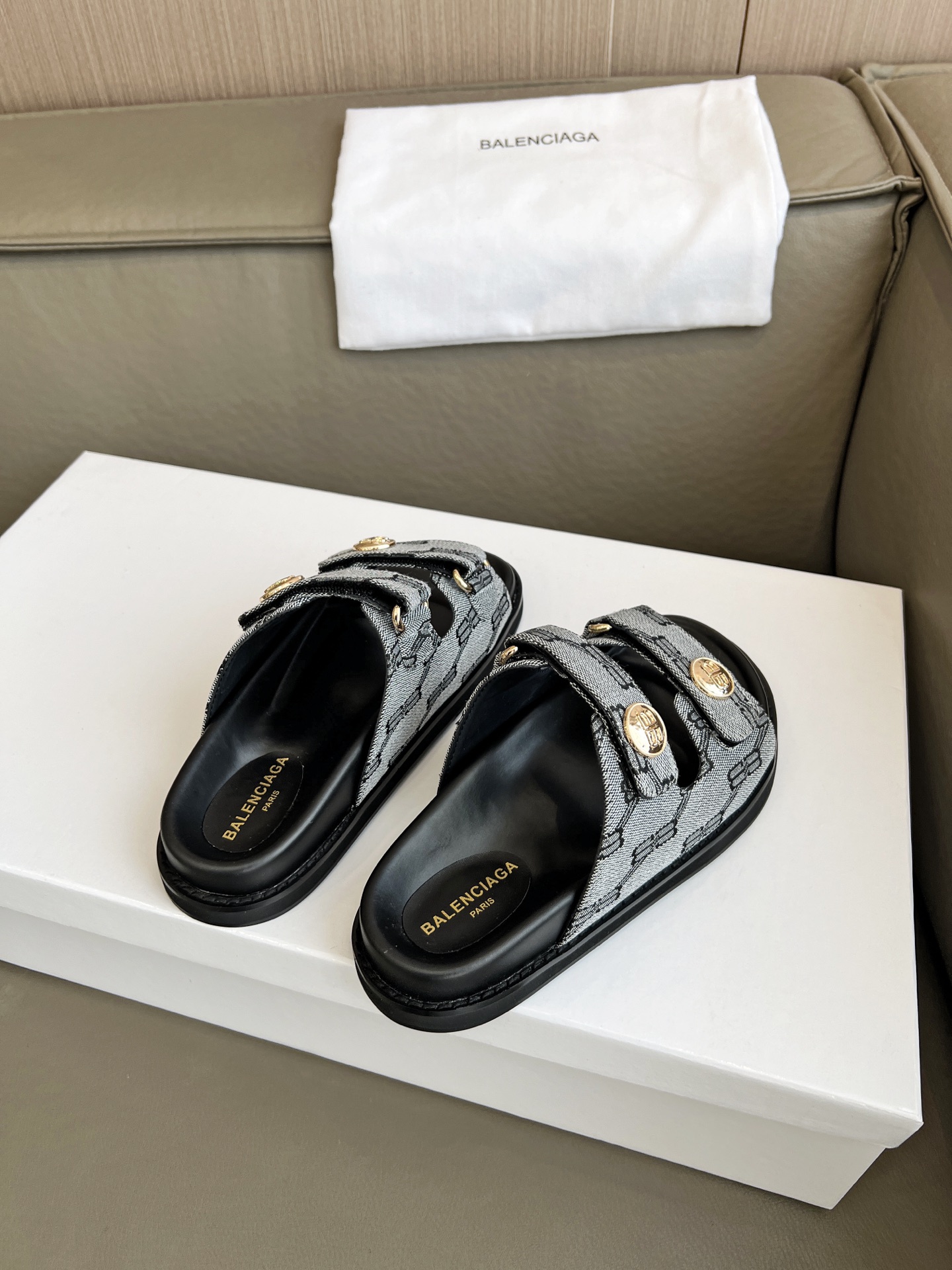 バレンシアガ靴 BALENCIAGA 2025新作 スリッパ