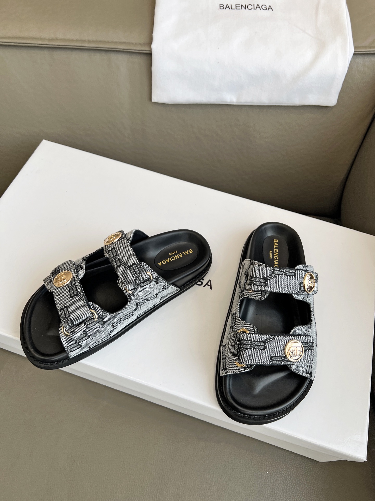 バレンシアガ靴 BALENCIAGA 2025新作 スリッパ