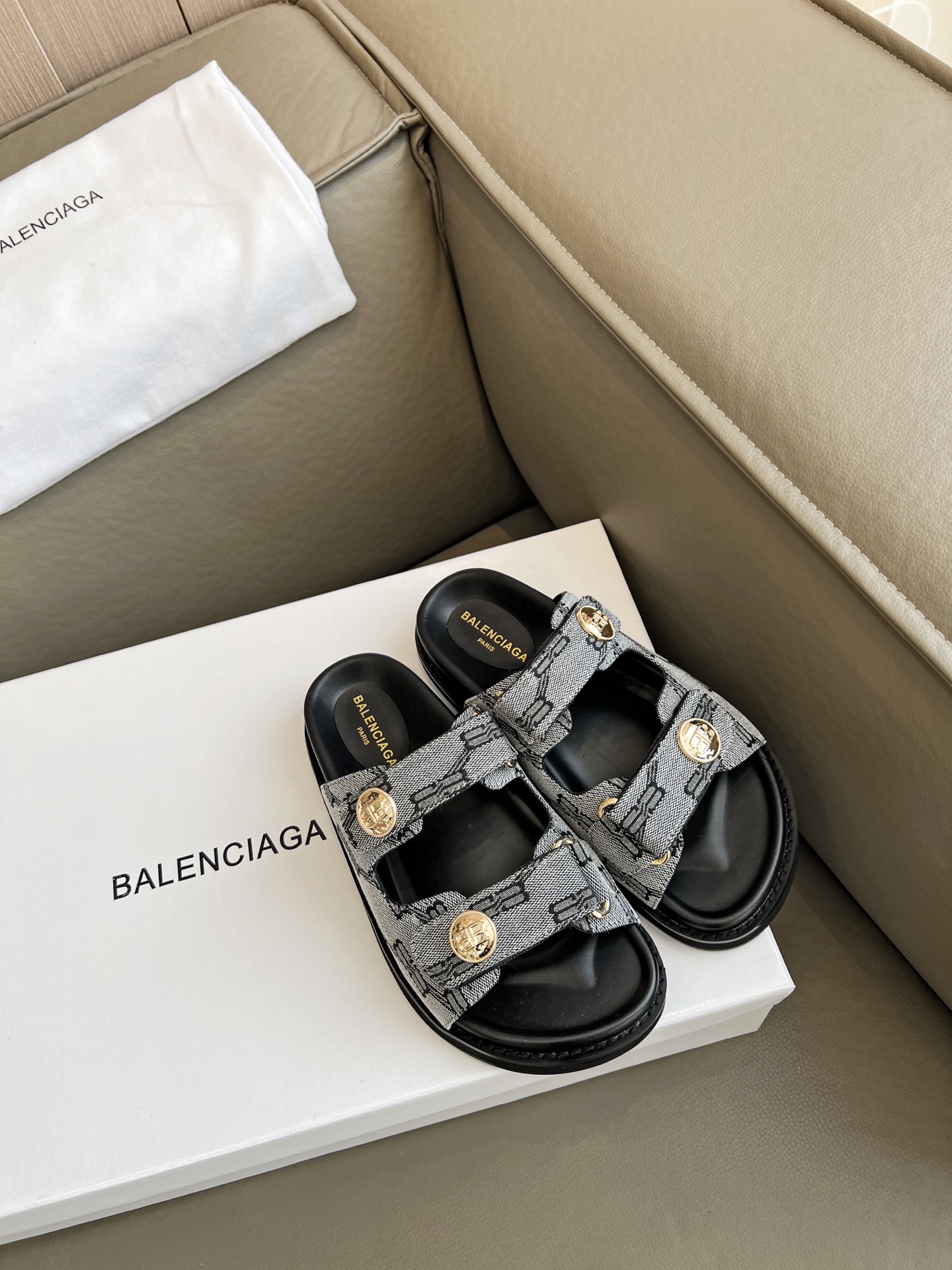 バレンシアガ靴 BALENCIAGA 2025新作 スリッパ