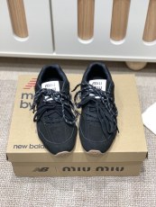 ミュウミュウ靴 Miu Miu 2025新作 スポーツシューズ