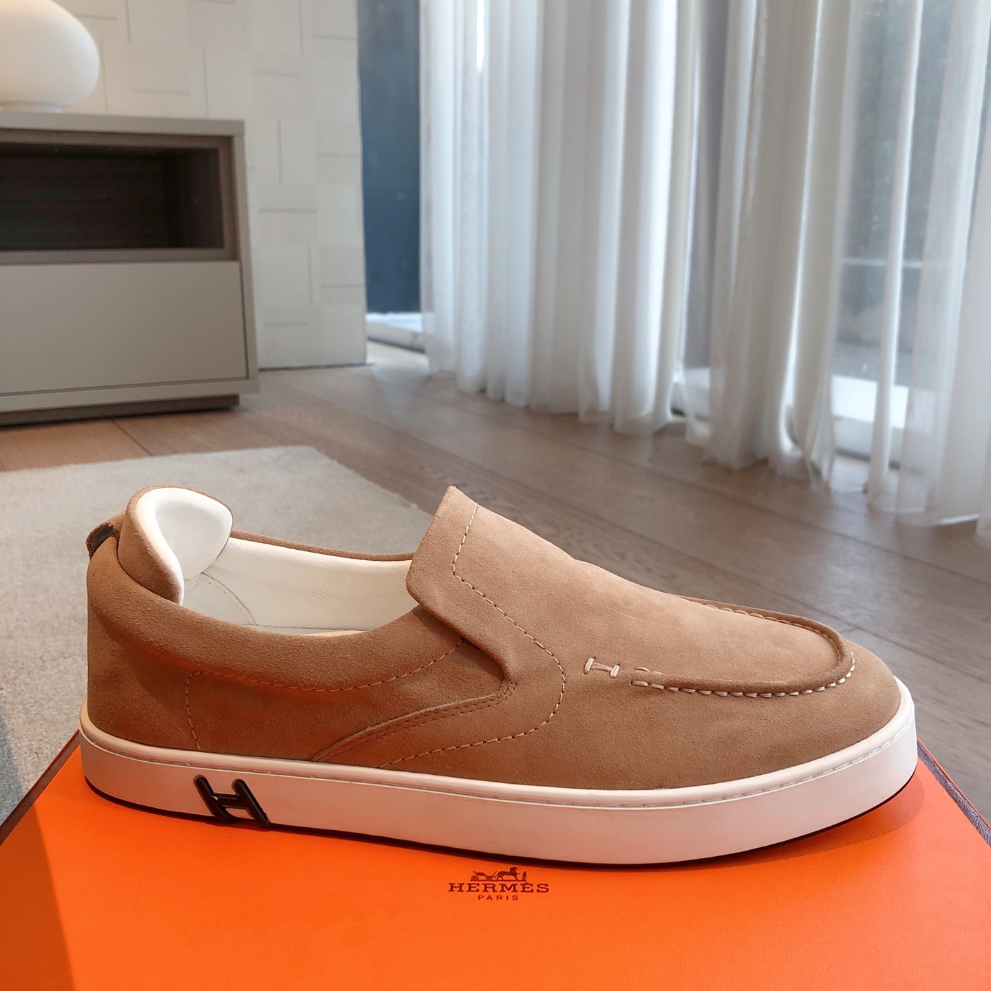 エルメス靴 HERMES 2025新作 白い靴