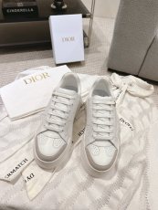 ディオール靴 DIOR 2025新作 厚底の白い靴