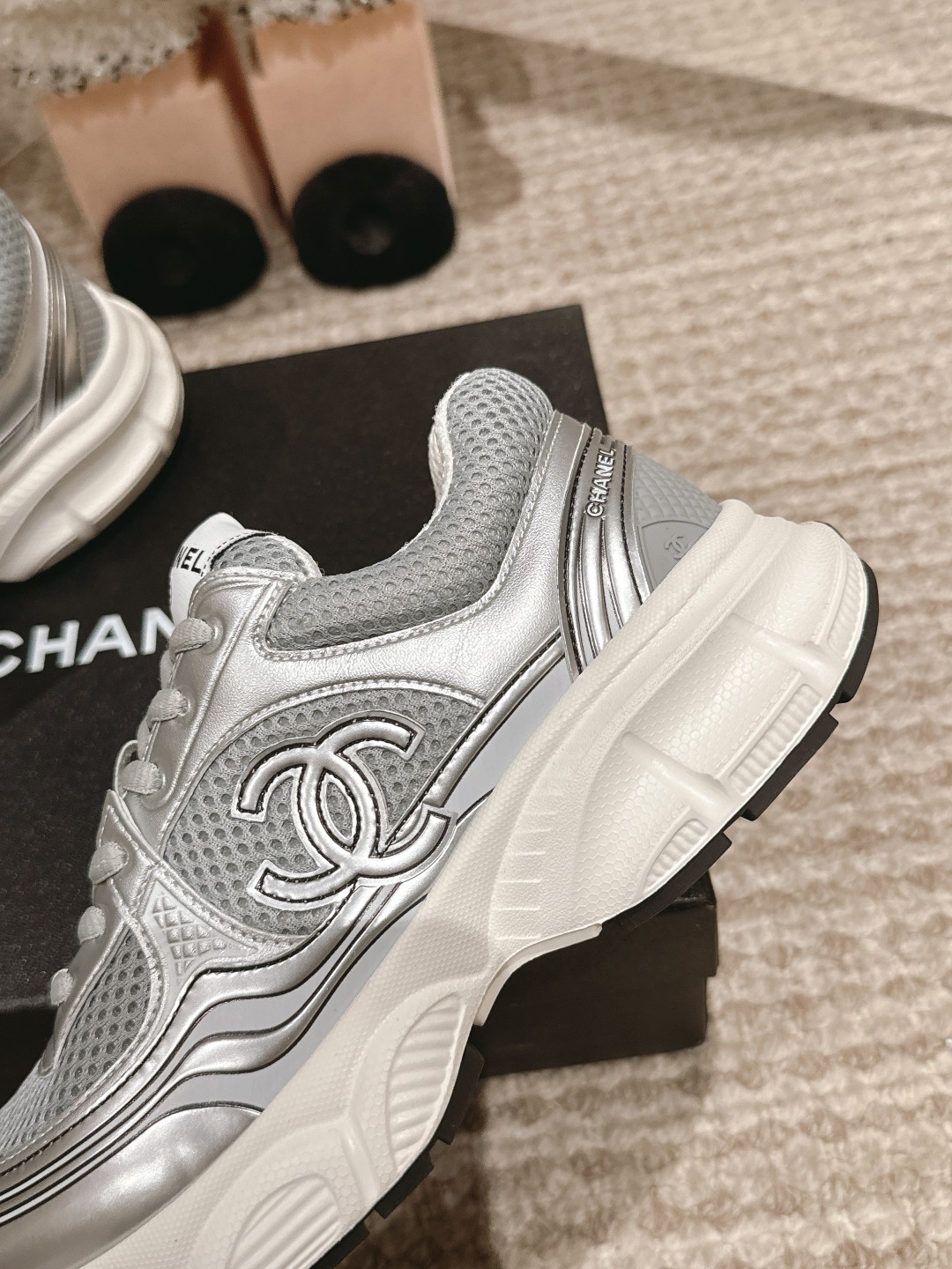 シャネル靴 CHANEL 2025新作 ダッドシューズ