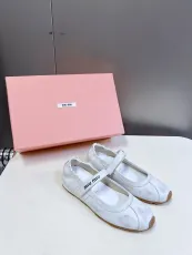 ミュウミュウ靴 Miu Miu 2025新作 スポーツシューズ