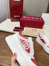 グッチ靴 GUCCI 2025新作 カジュアルスポーツシューズ