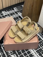 ミュウミュウ靴 Miu Miu 2025新作 スポーツサンダル