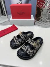 ヴァレンティノ靴 VALENTINO 2025新作 サンダル