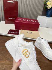 グッチ靴 GUCCI 2025新作 カジュアルスポーツシューズ