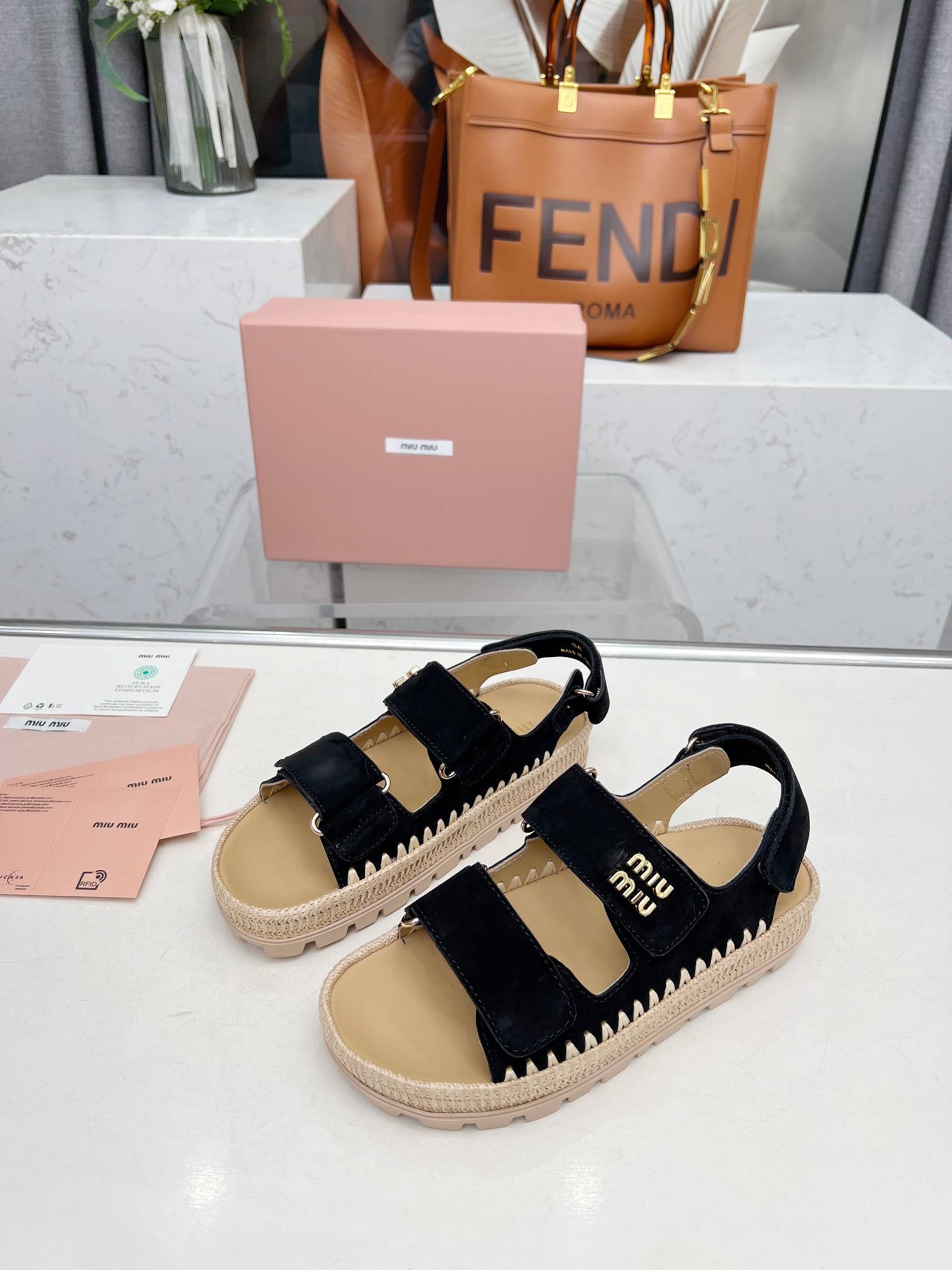 ミュウミュウ靴 Miu Miu 2025新作 サンダル