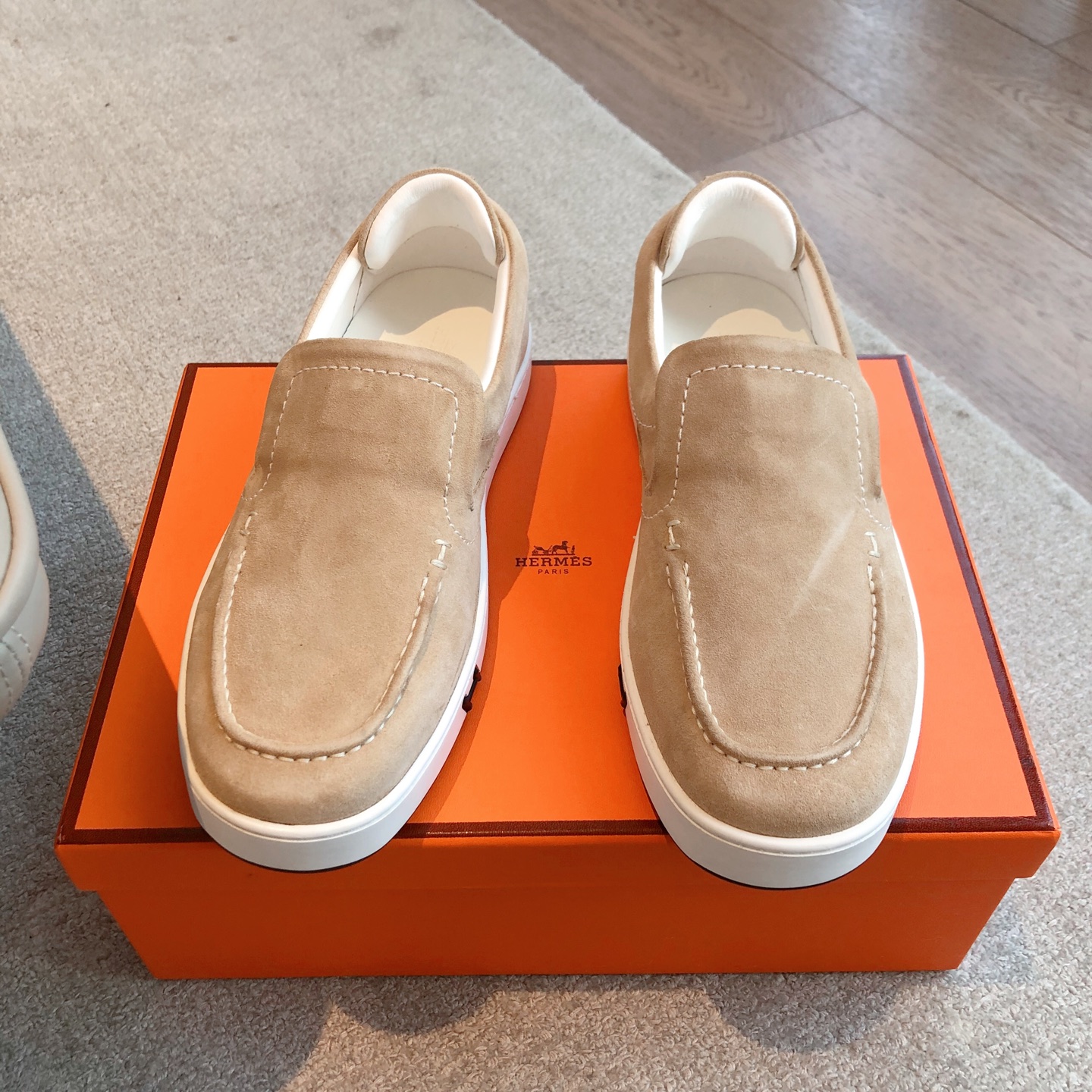 エルメス靴 HERMES 2025新作 白い靴