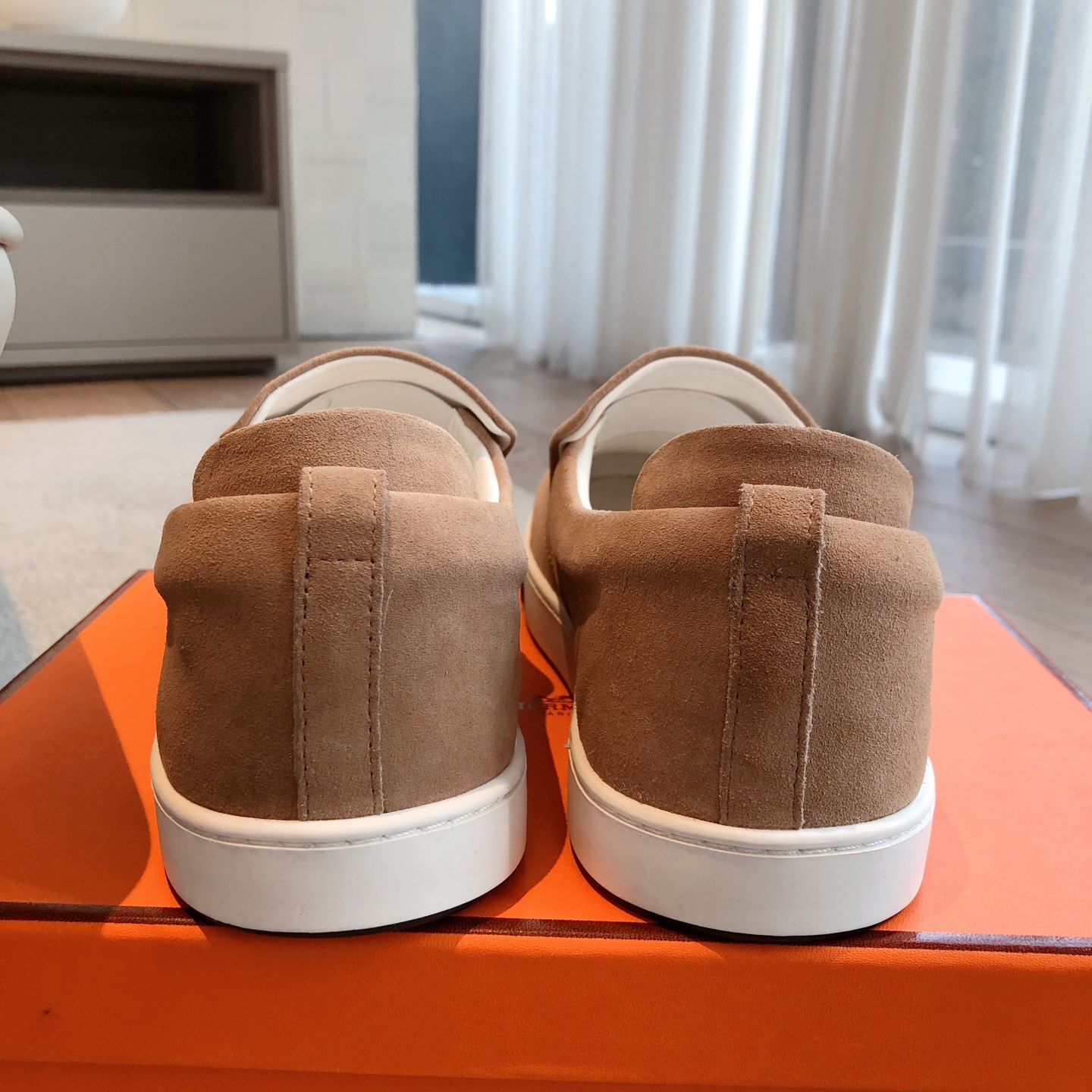 エルメス靴 HERMES 2025新作 白い靴