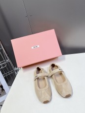 ミュウミュウ靴 Miu Miu 2025新作 スポーツシューズ