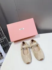 ミュウミュウ靴 Miu Miu 2025新作 スポーツシューズ