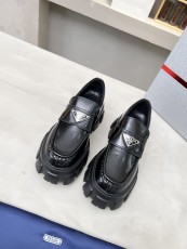 プラダ靴 PRADA 2025新作 カジュアルレザーシューズ