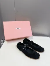 ミュウミュウ靴 Miu Miu 2025新作 スポーツシューズ