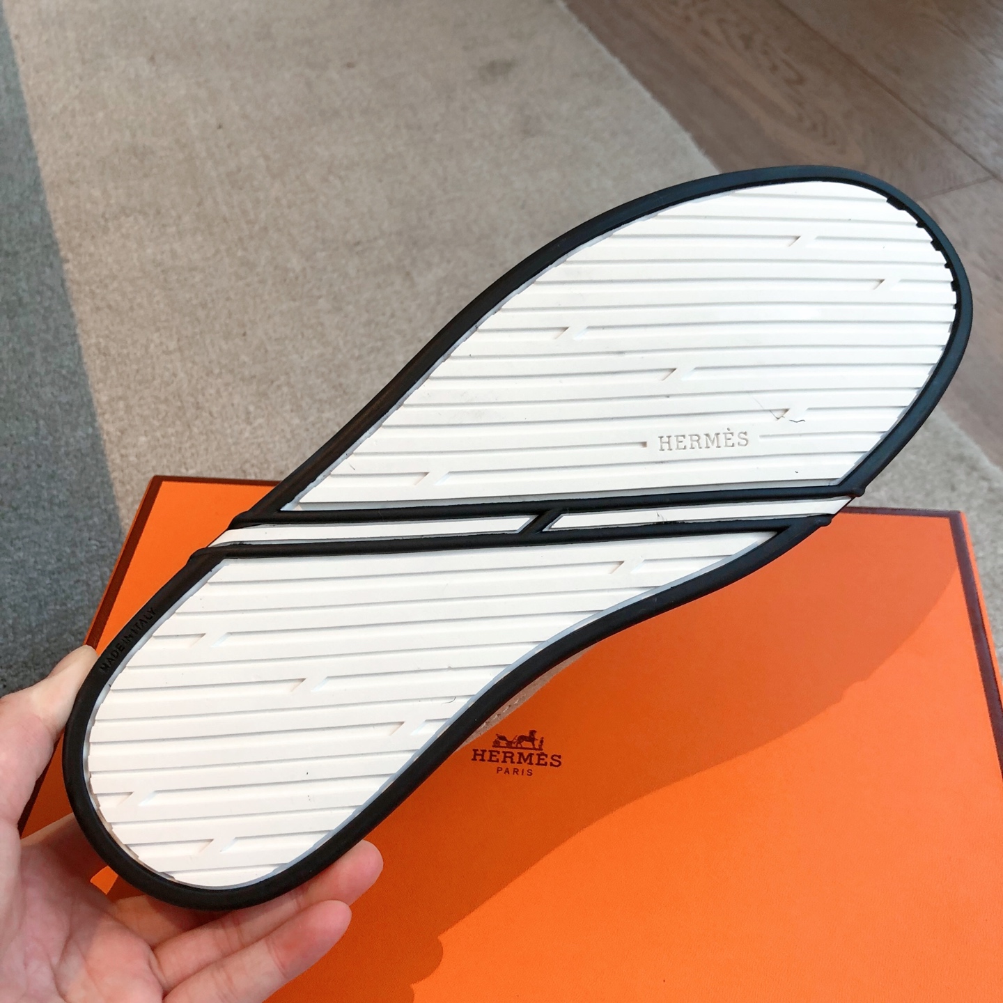 エルメス靴 HERMES 2025新作 白い靴
