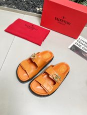 ヴァレンティノ靴 VALENTINO 2025新作 サンダル