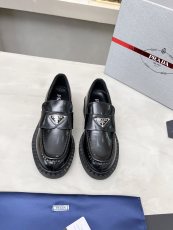 プラダ靴 PRADA 2025新作 カジュアルレザーシューズ