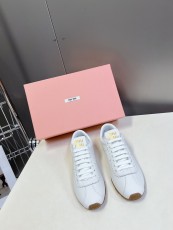 ミュウミュウ靴 Miu Miu 2025新作 スポーツシューズ