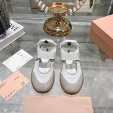 ミュウミュウ靴 Miu Miu 2025新作 カジュアルシューズ