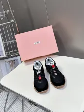 ミュウミュウ靴 Miu Miu 2025新作 カジュアルスポーツシューズ