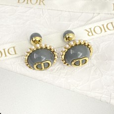 ディオールイヤリング DIOR 2025新作 イヤリング