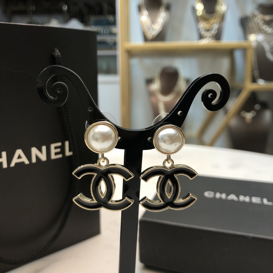 シャネルイヤリング CHANEL 2025新作 イヤリング