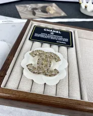 シャネルブローチ CHANEL 2025新作 ブローチ