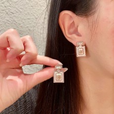 シャネルイヤリング CHANEL 2025新作 イヤリング