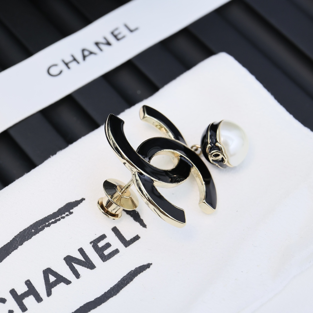 シャネルブローチ CHANEL 2025新作 ブローチ