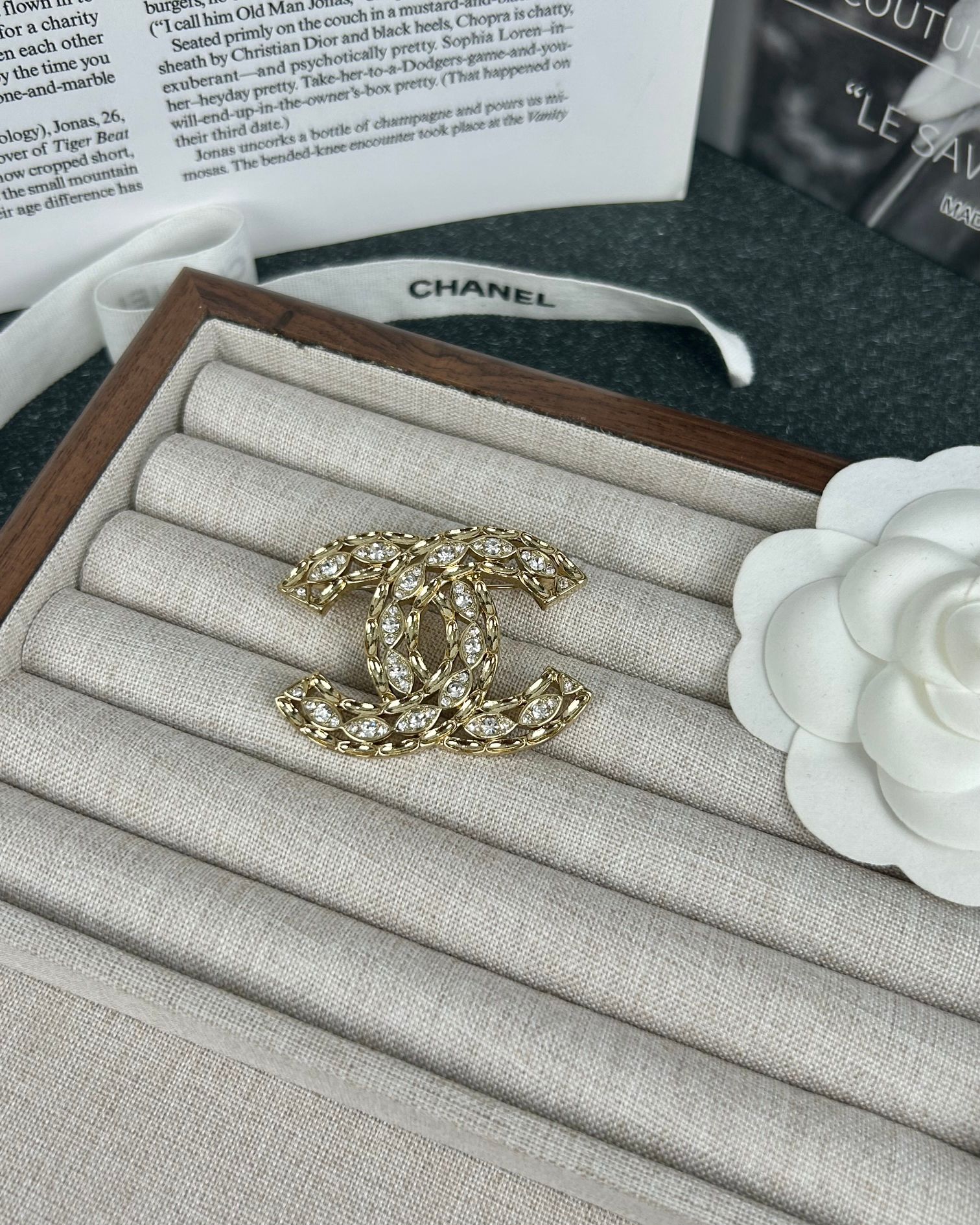 シャネルブローチ CHANEL 2025新作 ブローチ