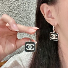 シャネルイヤリング CHANEL 2025新作 イヤリング
