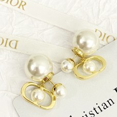 ディオールイヤリング DIOR 2025新作 イヤリング