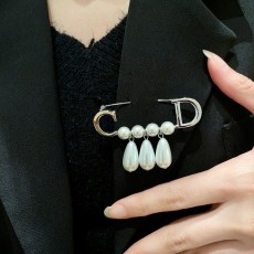 ディオールブローチ DIOR 2025新作 ブローチ