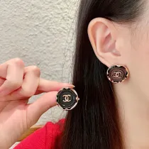 シャネルイヤリング CHANEL 2025新作 イヤリング