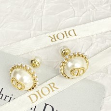 ディオールイヤリング DIOR 2025新作 イヤリング
