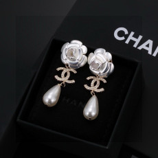 シャネルイヤリング CHANEL 2025新作 イヤリング