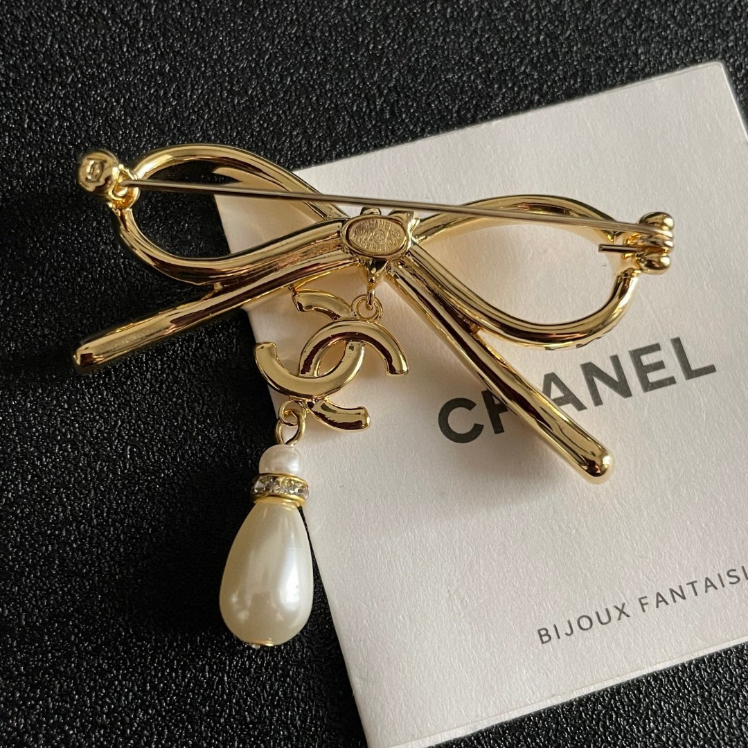 シャネルブローチ CHANEL 2025新作 ブローチ