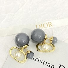 ディオールイヤリング DIOR 2025新作 イヤリング