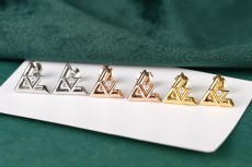 ルイヴィトンイヤリング LOUIS VUITTON 2025新作 イヤリング